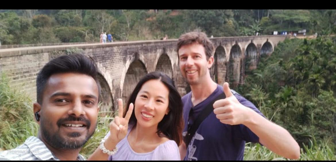Selfie with travelers at the Nine Arches Bridge, Ella